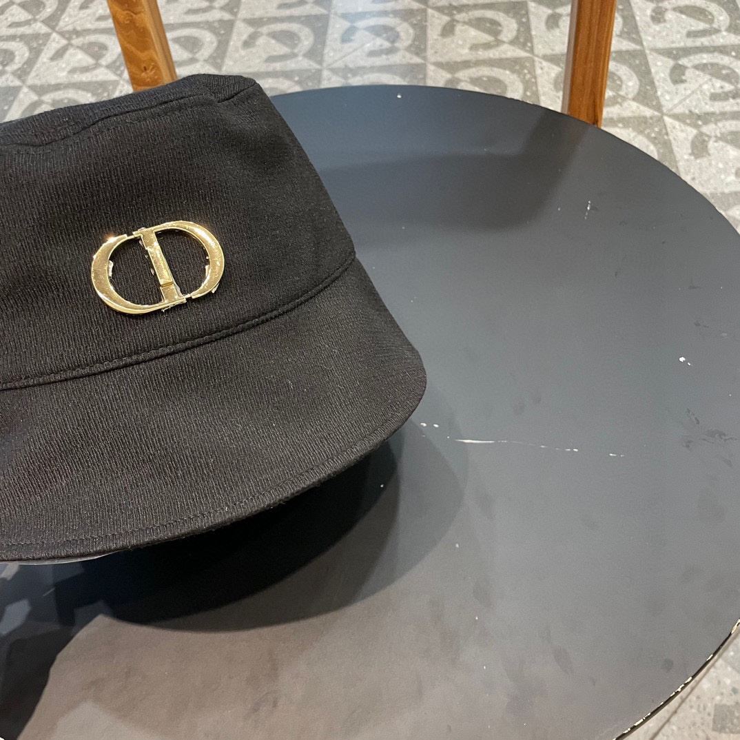 Christian Dior Caps